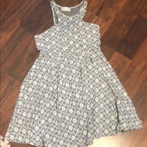 Gray and white patterned dress